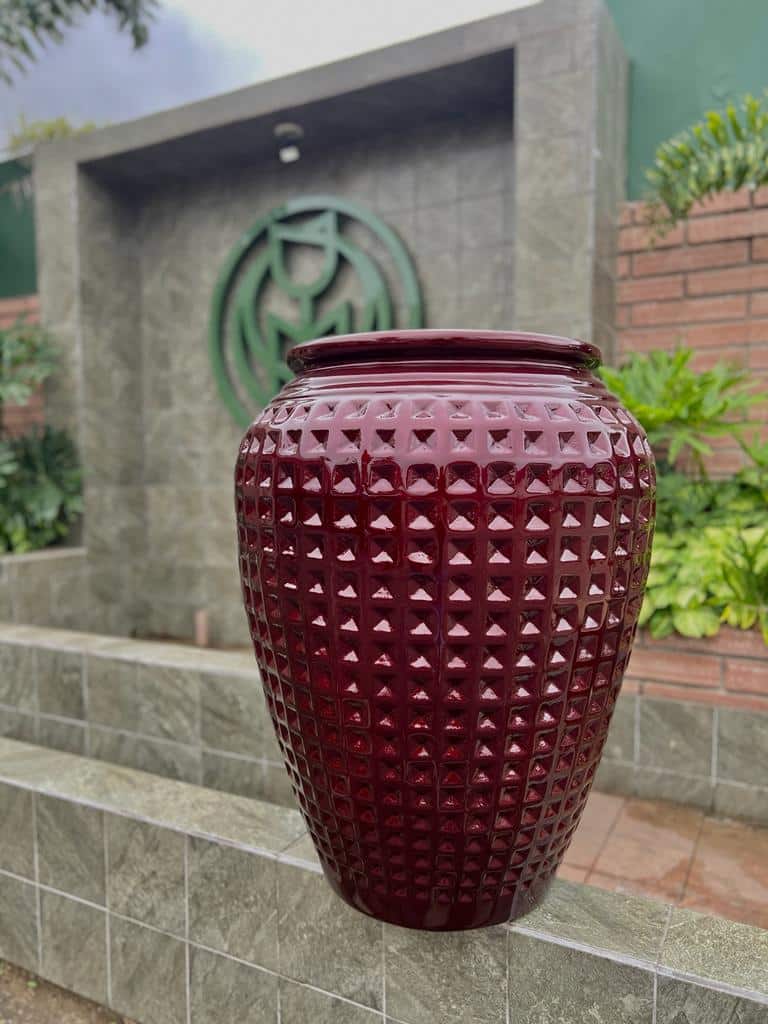 Vaso em Fibra de Vidro Estilo Vietnamita Havaí
