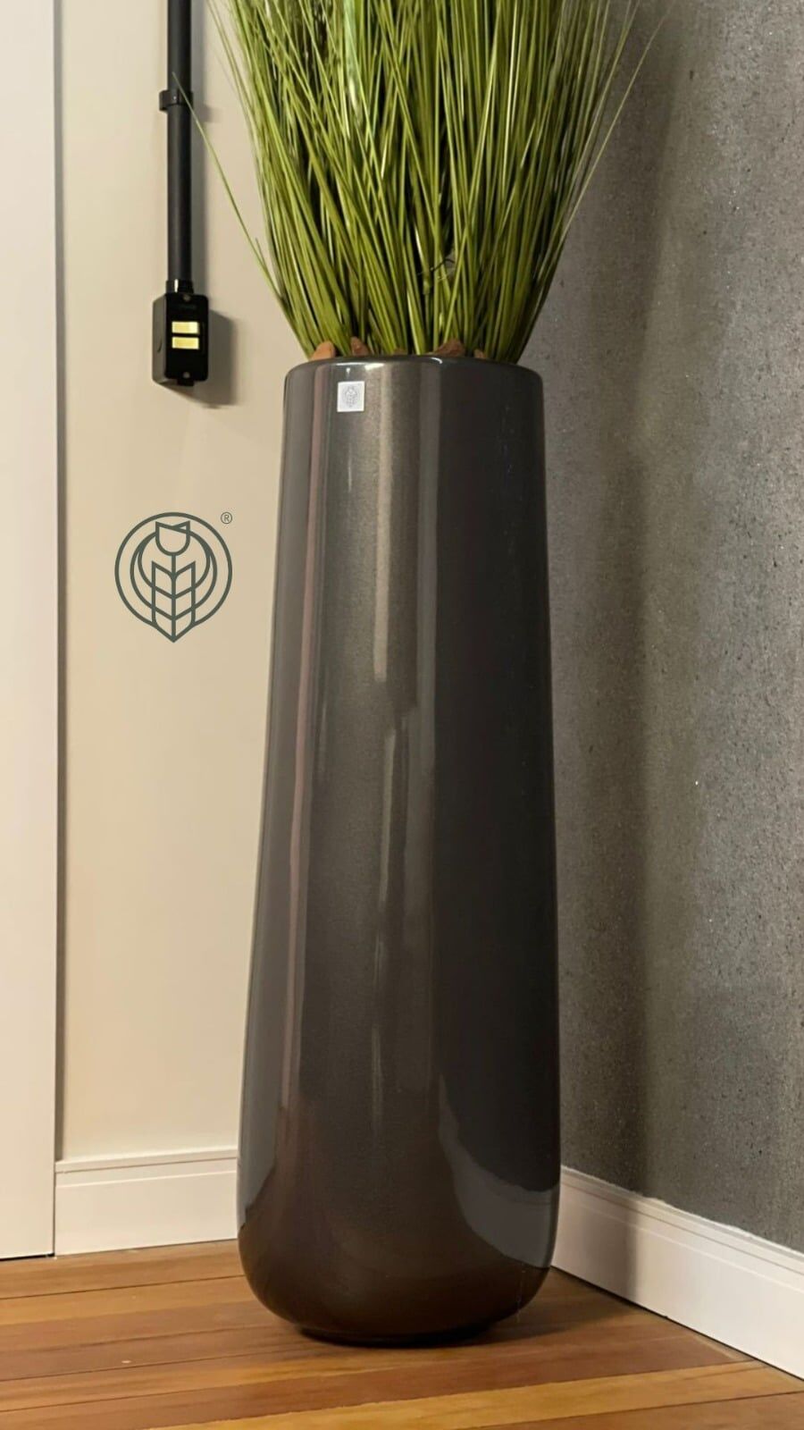 Vaso em Fibra de Vidro Estilo Vietnamita Madrid Grafite