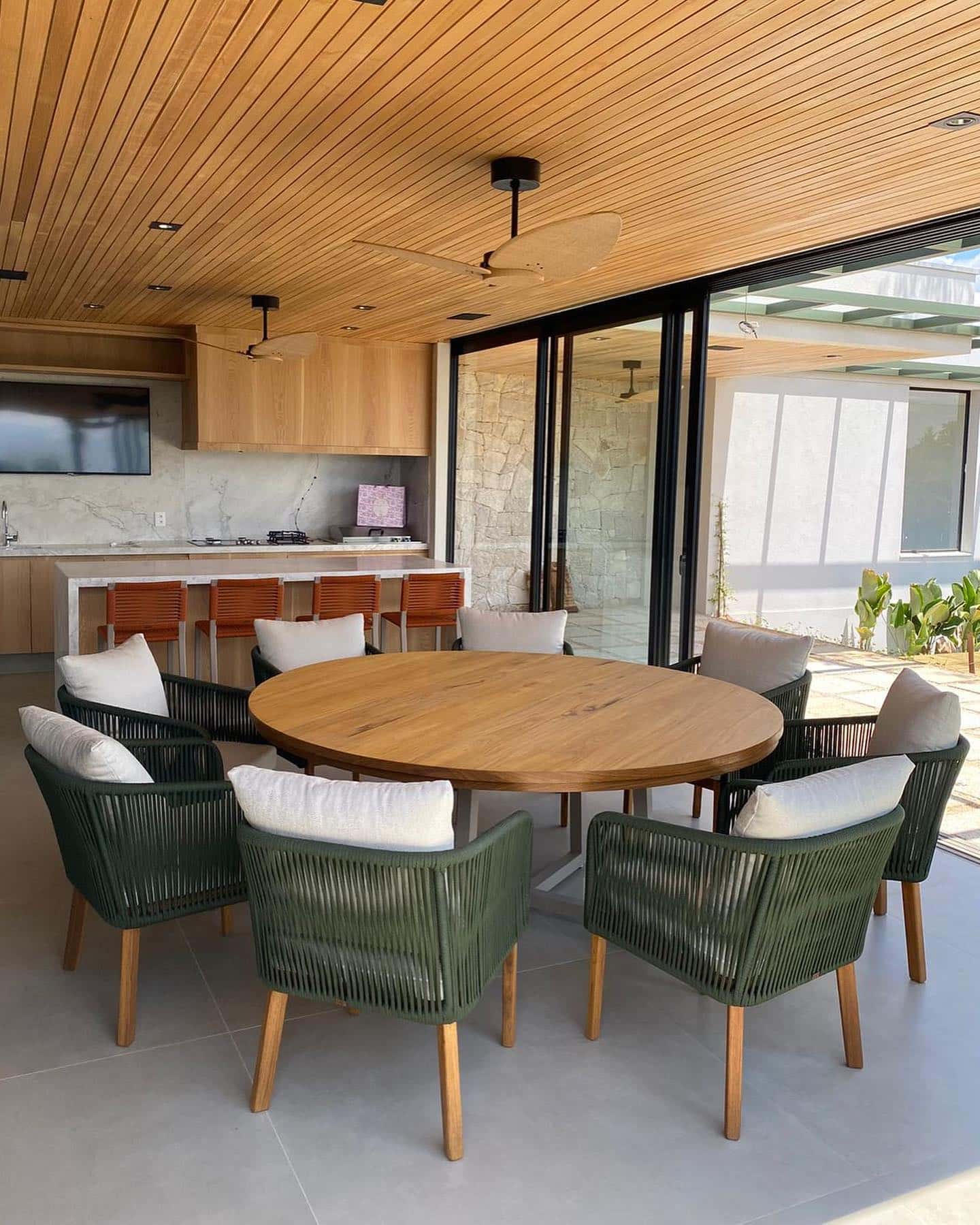 Conjunto Mesa e Cadeiras para área externa IDE10