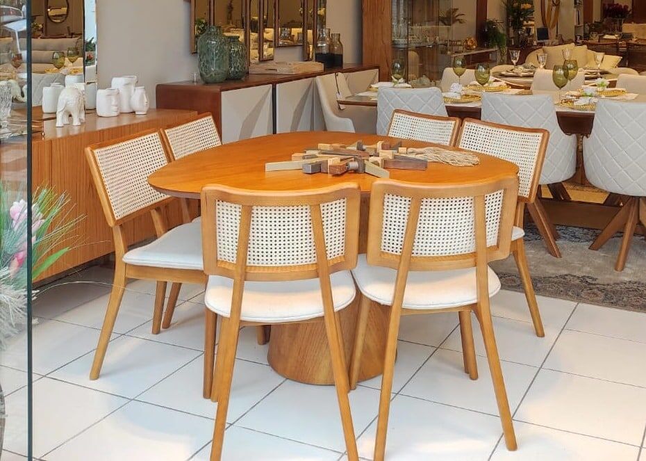 Conjunto de Mesa e Cadeiras de jantar IDI04